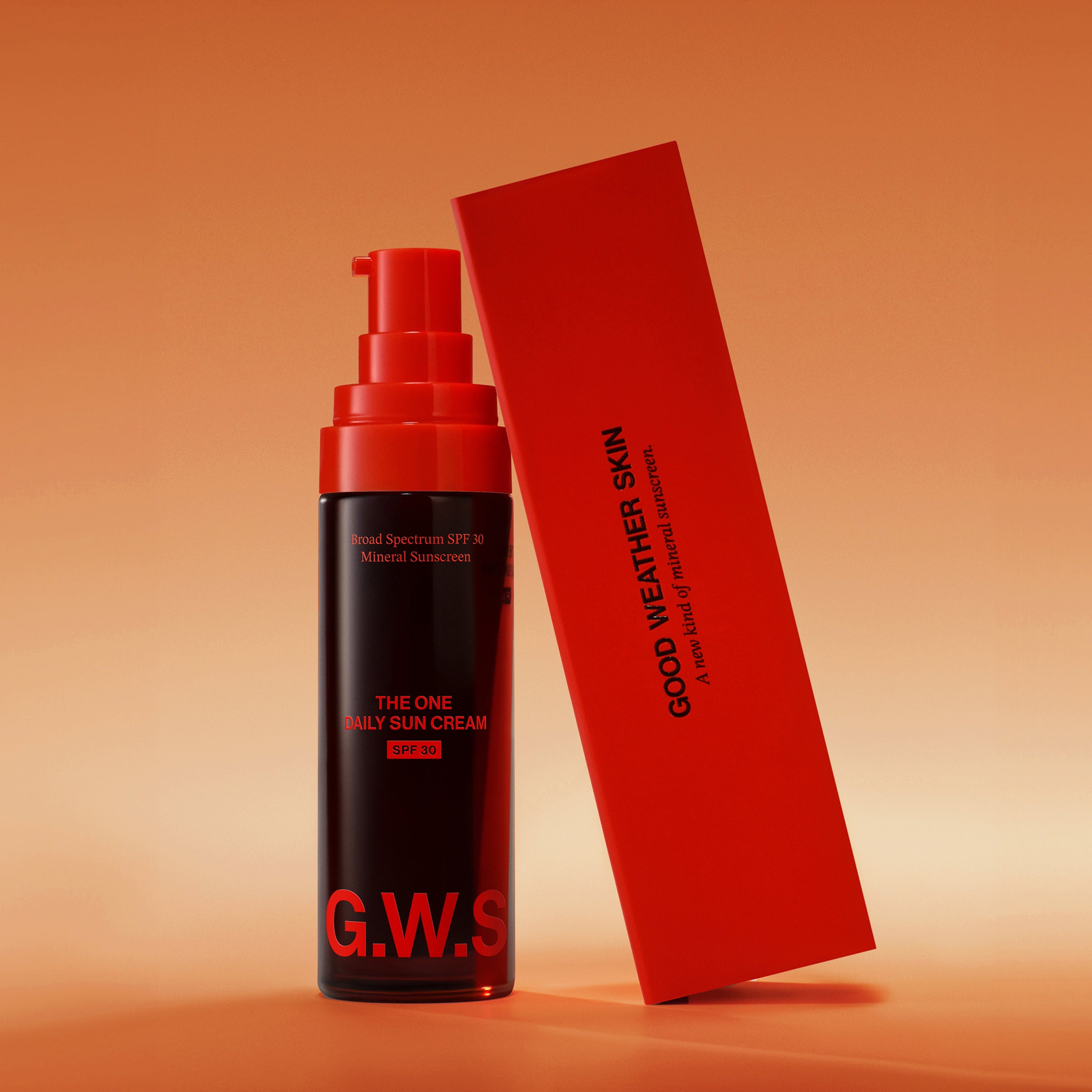 SHOT_04_G.W.S_BOTTLE_BOX_INTERACTION_0188_Hero_5121.jpg